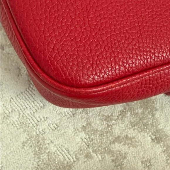 Authentic Gucci Soho Disco Red Pebbled Leather Crossbody w/ Dust Bag - Picture 13 of 15